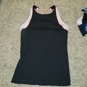 Lululemon tank builtin bra